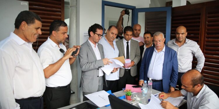 Avec 105 députés signataires : Dépôt de la motion de censure contre Fakhfakh