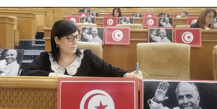 Le sit-in des députés du PDL déménage devant le bureau de Ghannouchi