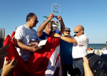 Tunisie : Le nouvel exploit de Nejib Belhedi, 40 km &agrave; la nage en non-stop