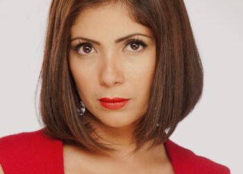 CIFF 42 - Le Prix d'excellence Faten Hamama pour Mona Zaki