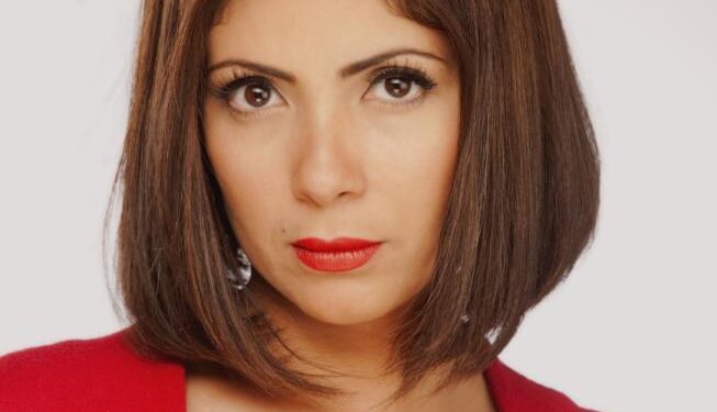 CIFF 42 - Le Prix d'excellence Faten Hamama pour Mona Zaki