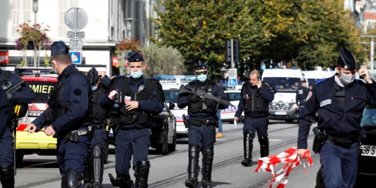 Attaque de Nice : Trois suspects interpellés en France