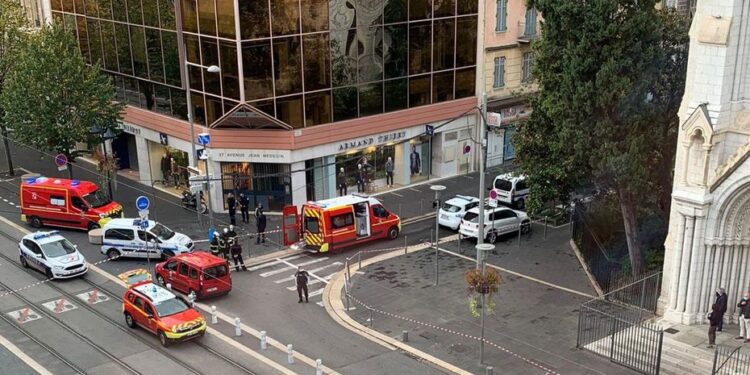 Attaque au couteau à Nice : Le bilan s'alourdit à trois morts