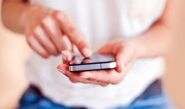 En cas de violence, cette application permet aux femmes d'envoyer des SMS-alertes !