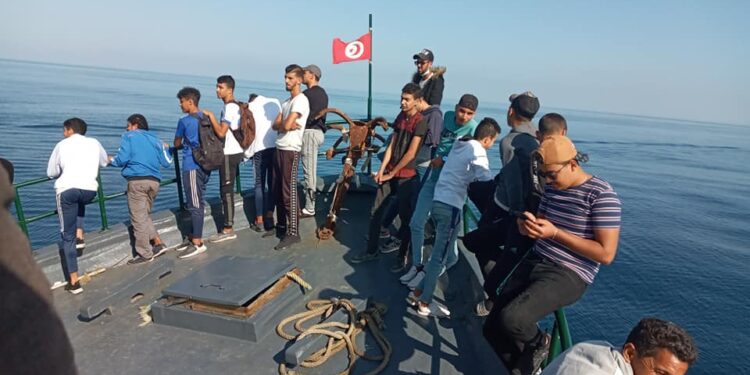"Grande émigration" de la Chebba : Les embarcations bloquées par la Garde Maritime