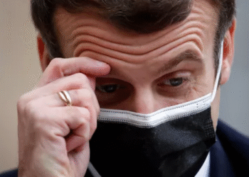 France : Emmanuel Macron testé positif au coronavirus