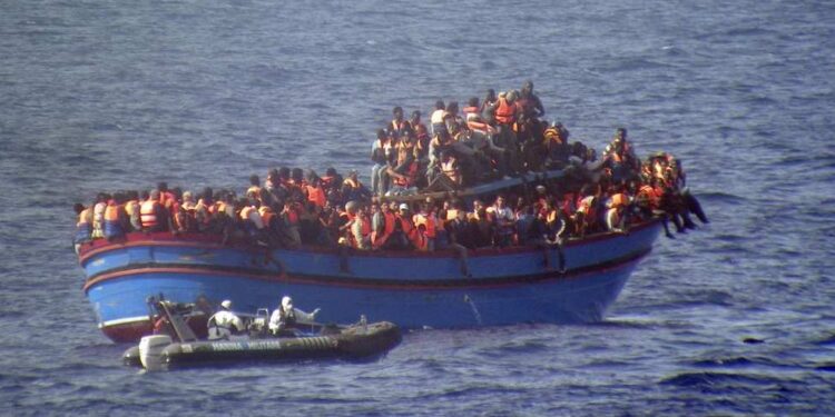 Le nombre de migrants irréguliers arrivés sur les côtes italiennes en hausse de 365%