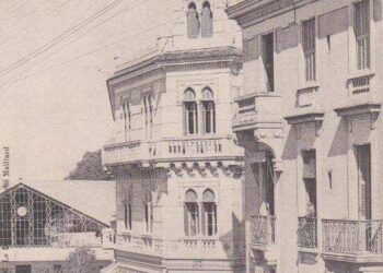 Palais arabe et gare italienne