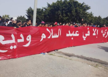 CA : Guerre d&eacute;clar&eacute;e entre les supporters et leur pr&eacute;sident !
