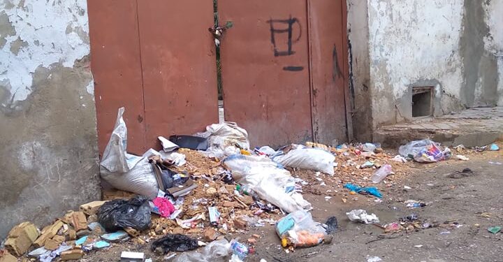 Scandaleuses poubelles : Il faut protéger la maison funéraire de la communauté juive