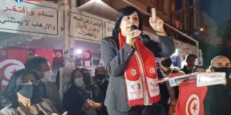 Abir Moussi : "Le gouvernement veut protester contre son peuple !"