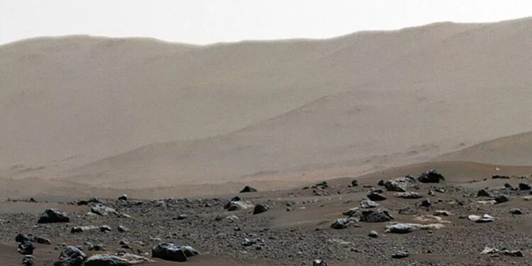 Une photo panoramique de Mars prise par Perseverance