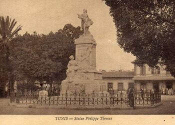 Place Philippe-Thomas, gare de Tunis