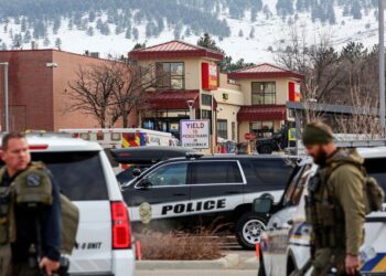 Etats-Unis : Une fusillade fait 10 morts dans un supermarché