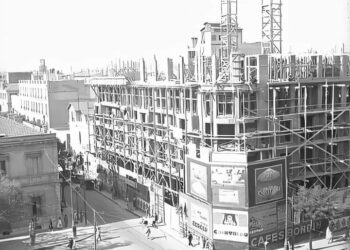 Années 1930, le chantier de l'immeuble La Nationale