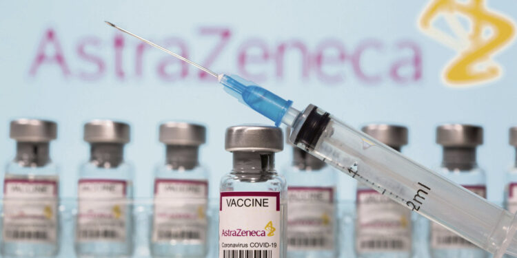 AstraZeneca : 9 nouveaux cas de thromboses et 4 décès de plus en France