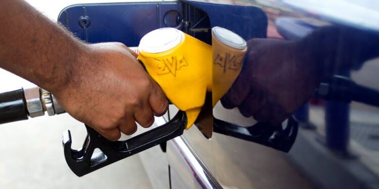Tunisie : Le prix de l'essence sans plomb majoré de 100 millimes !