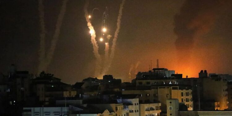 Gaza : Plus de 1000 roquettes lancées sur Israël
