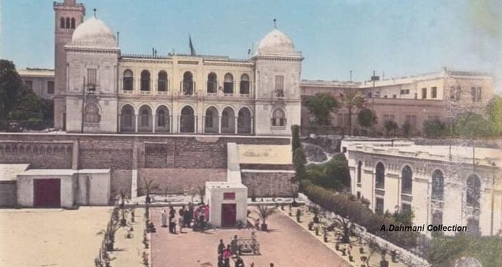 A la Kasbah, le mausolée de Farhat Hached