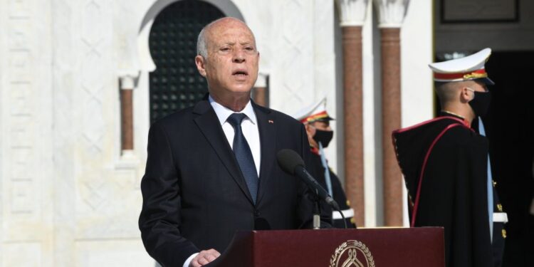 Tunisie : Mourakiboun, l'Observatoire Chahed et l'ATIDE, appellent Saied à présenter des délais