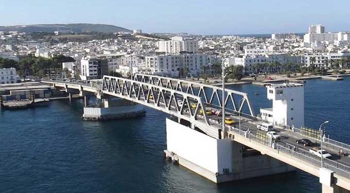 Tunisie : Le pont de Bizerte heurté par un navire