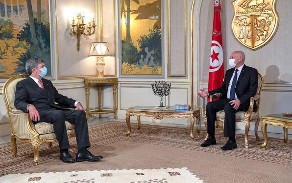 Les fonds d&eacute;tourn&eacute;s au centre d&rsquo;un entretien entre Saied et l&rsquo;ambassadeur suisse