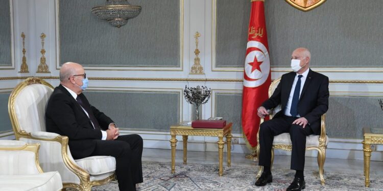 Tunisie : Le président Kais Saied s'entretient avec le gouverneur de la BCT