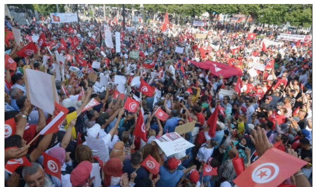 "1,8 million de manifestants" : Kais Saied s'informe-t-il sur Facebook ?