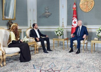Ayari &agrave; Saied : "Oui, vous n&rsquo;&ecirc;tes pas &agrave; la place d&rsquo;un &eacute;l&egrave;ve, mais d&rsquo;un mendiant !"