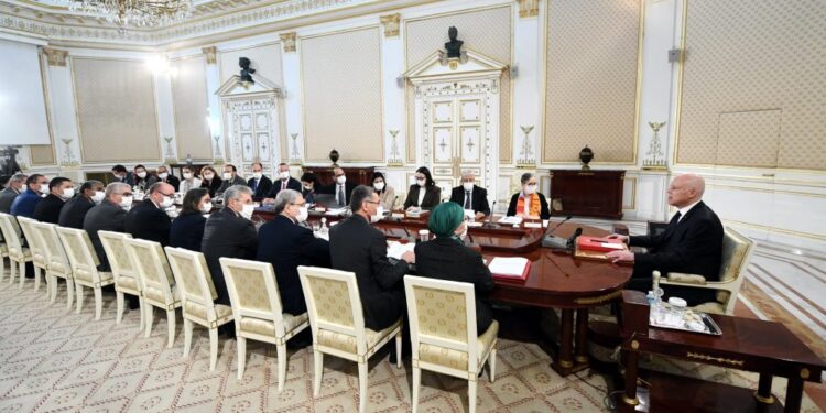 Tunisie : Le président Saied promet d'écourter les mesures exceptionnelles