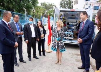 "Essaha Aziza" : 14 ambulances et 10 utilitaires, don de l'UE