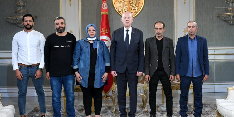 Tunisie : Des représentants de la société civile d'Agareb reçus par le président