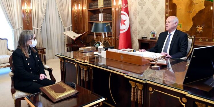 Le président Kais Saied reçoit la Cheffe du gouvernement Najla Bouden