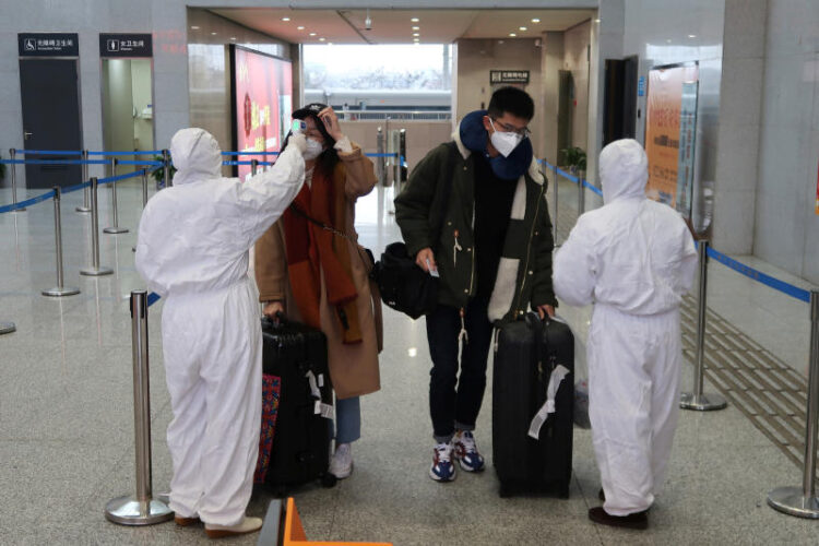 Omicron : L'OMS s'oppose aux restrictions de voyage