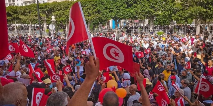 25 Juillet : Ghazi Chaouachi promet l&rsquo;escalade le 14 janvier