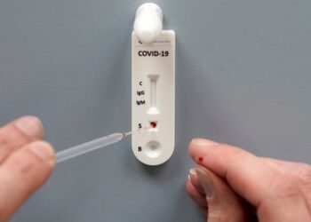 Covid-19 : Les pharmaciens d&eacute;noncent la vente des tests rapides en ligne