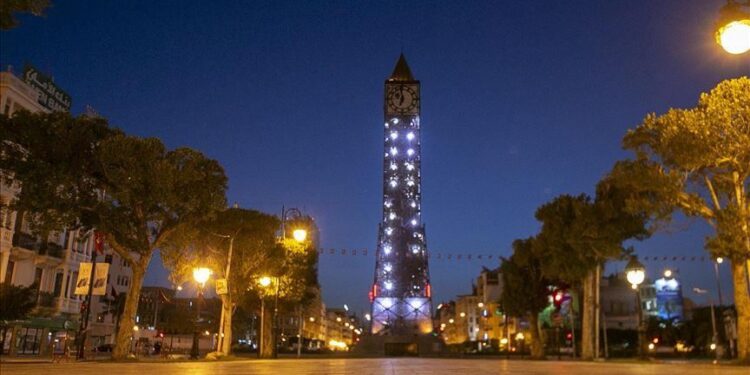 Tunisie - Coronavirus : Le comité scientifique recommande un couvre-feu de trois semaines