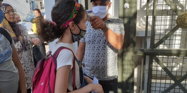 Tunisie - Covid-19 : La commission scientifique recommande le maintien des cours