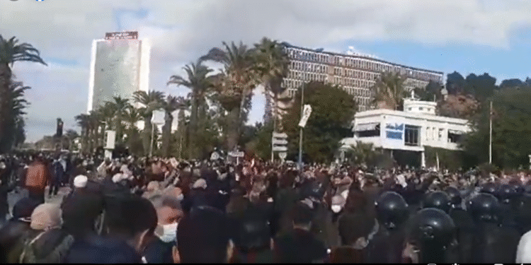 Manifestations du 14 Janvier : Tension et affrontements à l'avenue Mohamed V