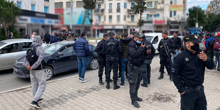 Manifestations à Tunis : Les accès à l’avenue Habib Bourguiba fermés