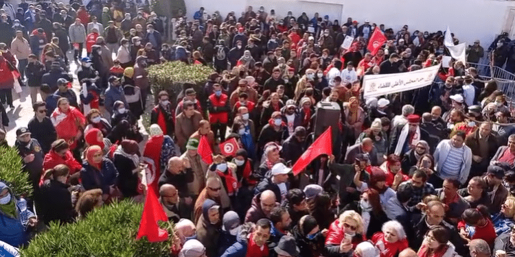 Tunisie : Manifestation devant le CSM et appels &agrave; le dissoudre