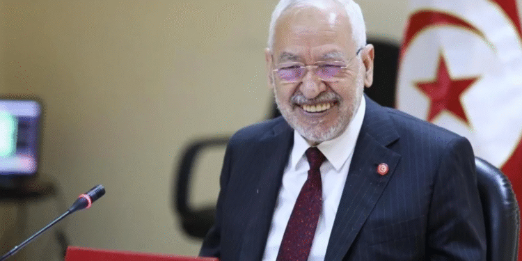 Déchainé, Rached Ghannouchi vilipende le président absent !