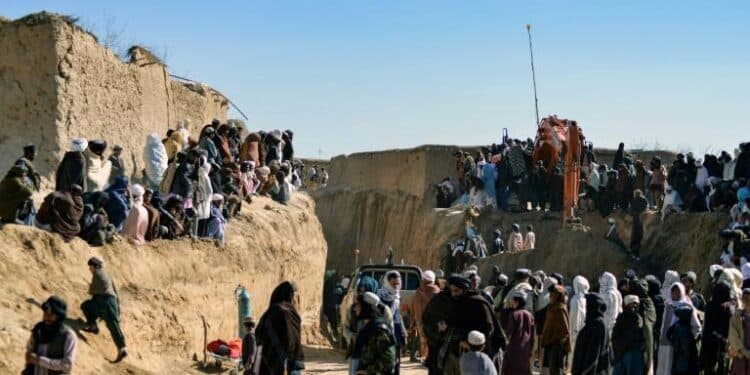 Afghanistan : Un petit garçon de cinq ans coincé dans un puits