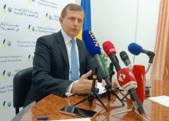 "En cas de guerre, la communaut&eacute; tunisienne sera prot&eacute;g&eacute;e", rassure l&rsquo;ambassadeur ukrainien