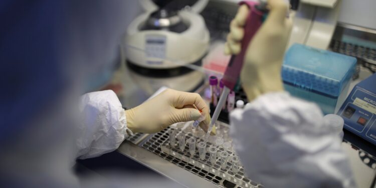Tunisie – Coronavirus : Huit décès, taux de positivité à 15,79%