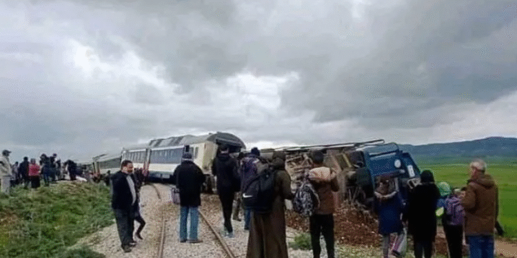 El Krib : Plusieurs blessés suite au déraillement d’un train