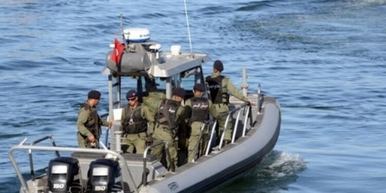 70 migrants irréguliers secourus au large de Sfax