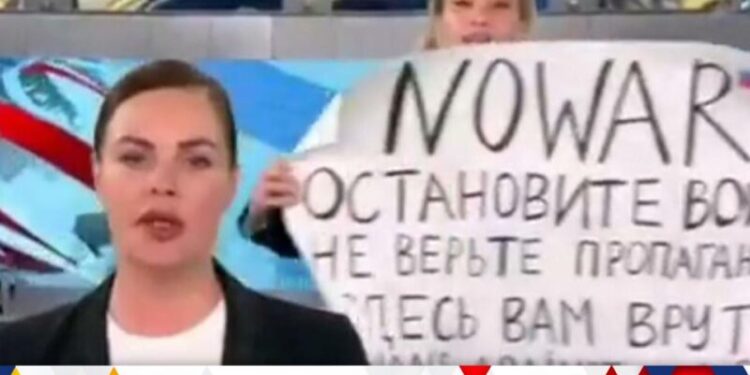 Russie : Inquiétudes sur le sort de Marina Ovsyannikova