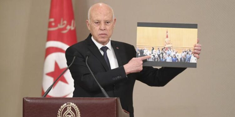 Tunisie : Kais Saied annonce la dissolution du Parlement
