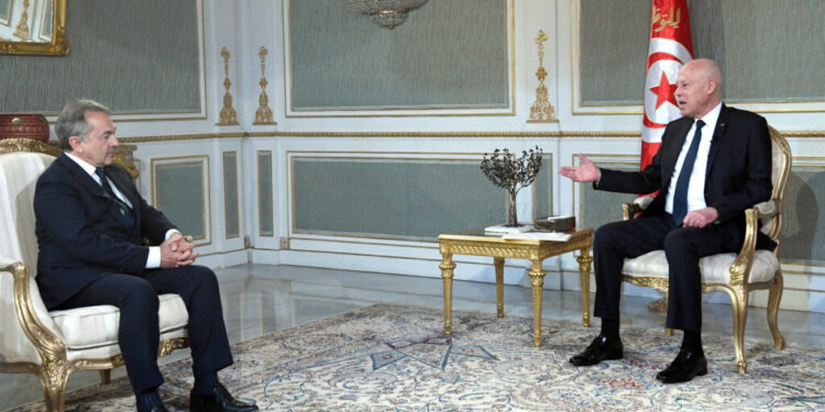 Tunisie : L'envoyé spécial de Macron, reçu par le président Saied